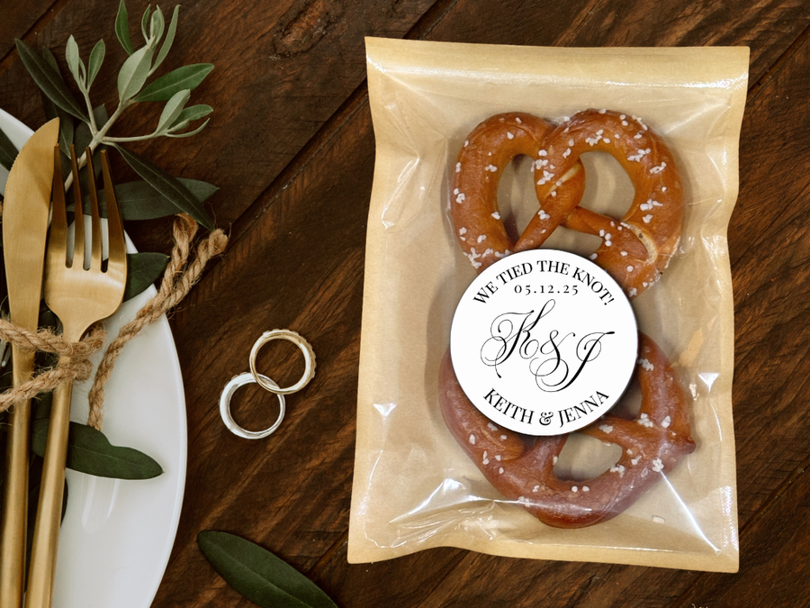 We Tied the Knot! Handmade Crunchy Pretzels Wedding Favor